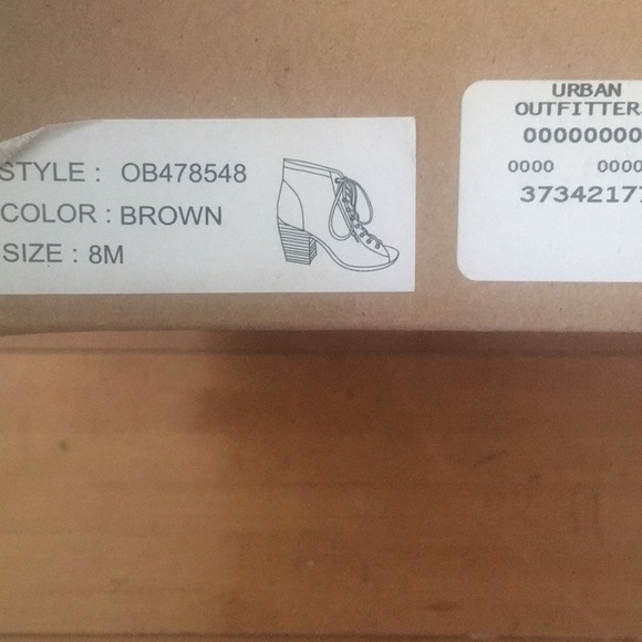 Shoes - Picture 4 of 4